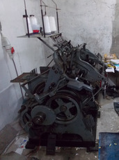 Полуавтоматическая ниткошвейная машина Brehmer 383/4