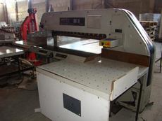 Продается бумагорезальный комплекс Schneider Senator 155 MC