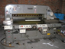 Продается Бумагорезальная машина SCHNEIDER SENATOR 132