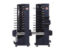 Продаться вертикальная листоподборочная машина  C.P. Bourg BST 10 D в хорошем состоянии.